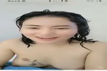 Live Show Cewek Cantik Goyang Erotis Hot