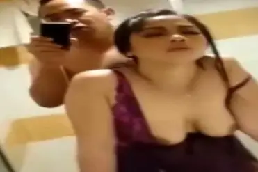 Tante Depan Kaca Kenikmatan